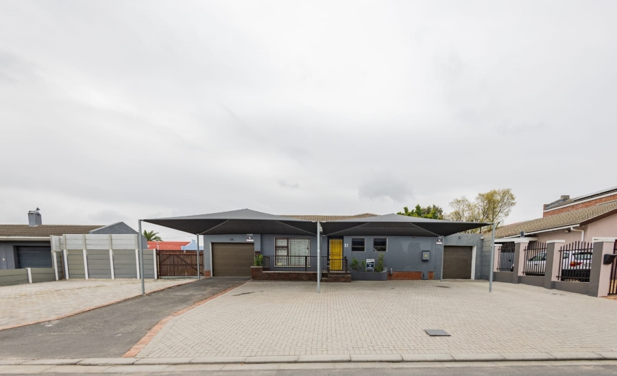 3 Bedroom Property for Sale in St Dumas Western Cape